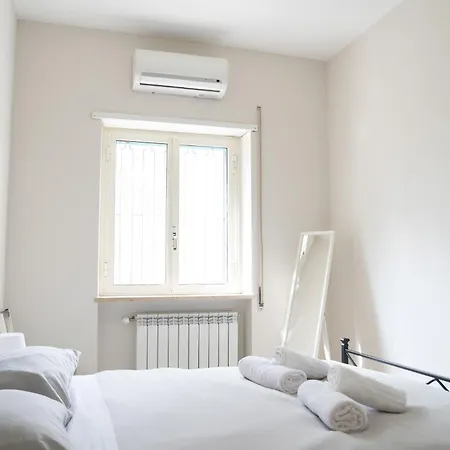 Vatican 4 Bedroom With Private Parking Appartement