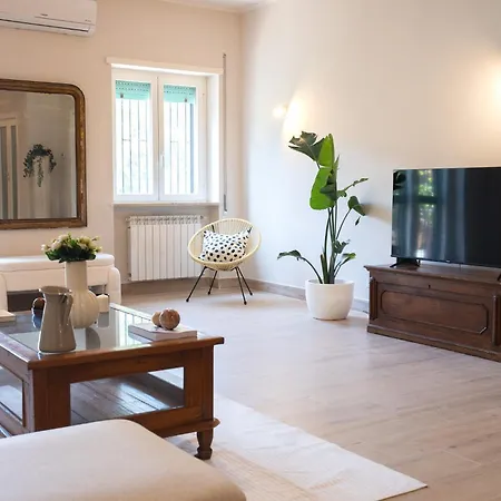 Apartment Vatican 4 Bedroom With Private Parking *